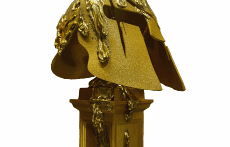 The Spartan Helmet - Skulptur - History in Gold - Theodoros Nikolaidis